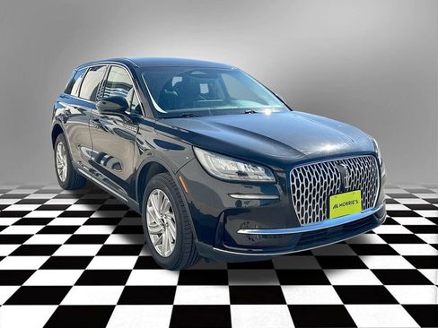 Used 2023 Lincoln Corsair AWD image 4