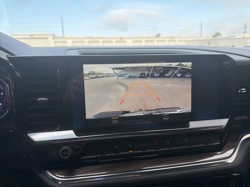 Used 2025 Chevrolet Silverado 1500 LT Trail Boss w/ LPO, Dark Essentials Package image 15