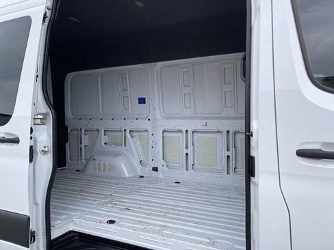 Used 2025 Mercedes-Benz Sprinter 2500 image 11