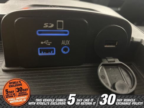 Used 2016 RAM 1500 Laramie w/ Convenience Group image 39