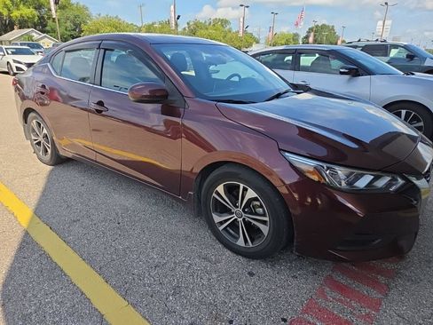 Used 2022 Nissan Sentra SV FWD image 2