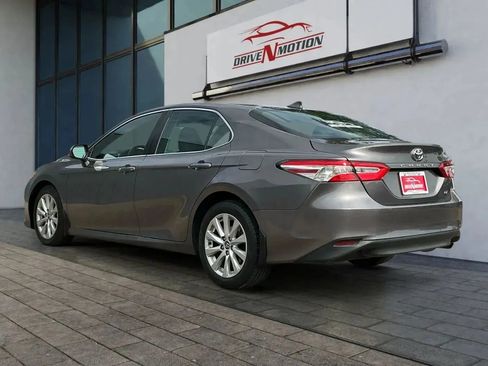 Used 2020 Toyota Camry LE w/ Carpet Mat Package image 6