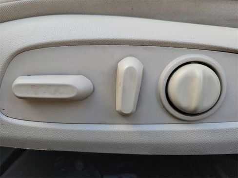 Used 2019 Buick LaCrosse Essence w/ Sights and Sounds Package image 15