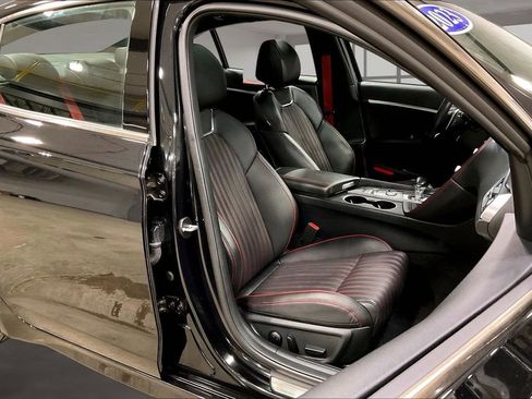 Used 2023 Genesis G70 2.0T w/ Sport Prestige Package image 28