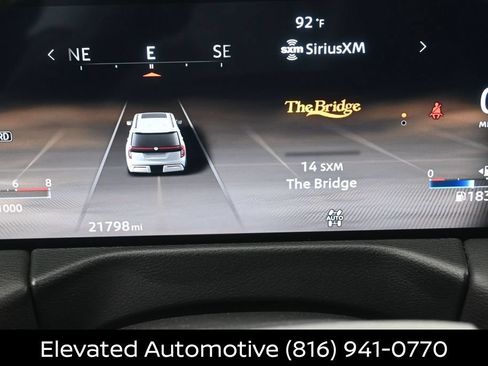 Certified 2025 Nissan Armada SL w/ Captain's Chari Seat Package AWD/4WD image 8