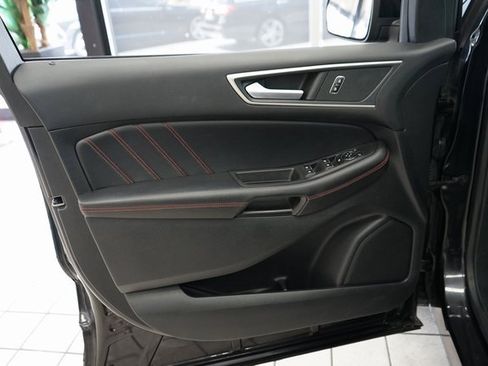 Used 2020 Ford Edge ST-Line w/ Cold Weather Package image 24