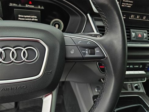 Used 2022 Audi Q5 2.0T Premium Plus image 12