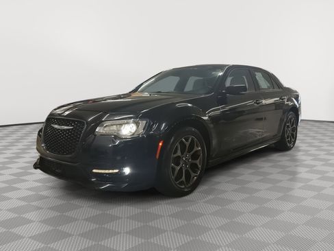 Used 2018 Chrysler 300 S w/ 300S Premium Group image 22