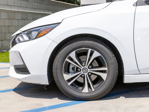 Used 2023 Nissan Sentra SV FWD image 35