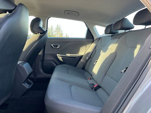 Used 2025 Kia K4 LXS image 24