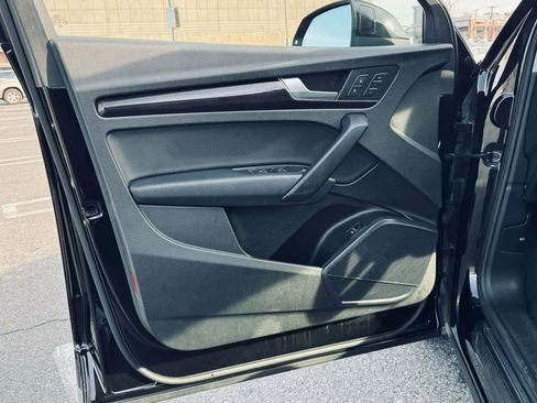 Used 2020 Audi Q5 2.0T Premium w/ Convenience Package image 7