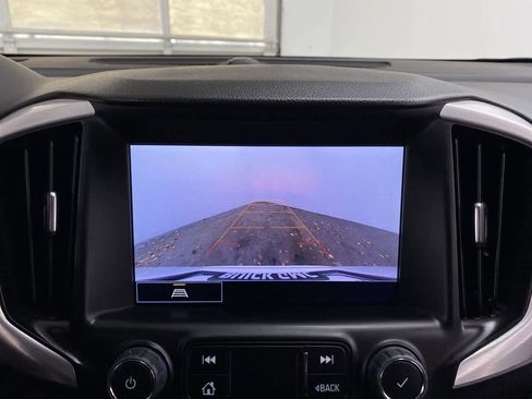 Used 2023 GMC Terrain SLT image 27