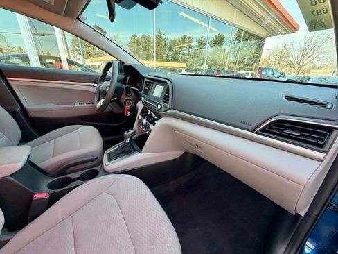Used 2020 Hyundai Elantra SE image 20