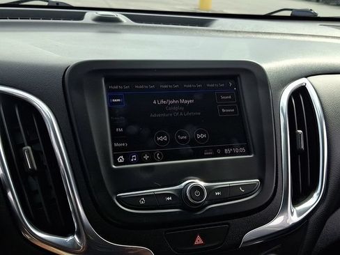 Used 2021 Chevrolet Equinox LT FWD image 17