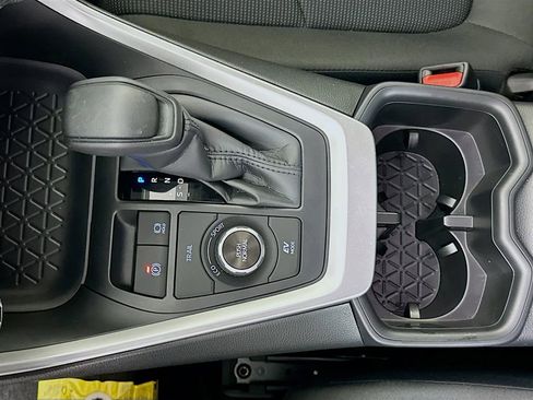 Used 2025 Toyota RAV4 LE image 16