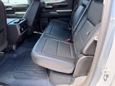 Used 2024 GMC Sierra 1500 Elevation w/ Elevation Premium Package AWD/4WD image 10