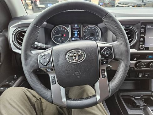 Used 2022 Toyota Tacoma SR5 image 12