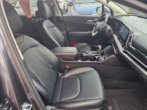 Used 2024 Kia Sportage EX FWD image 27