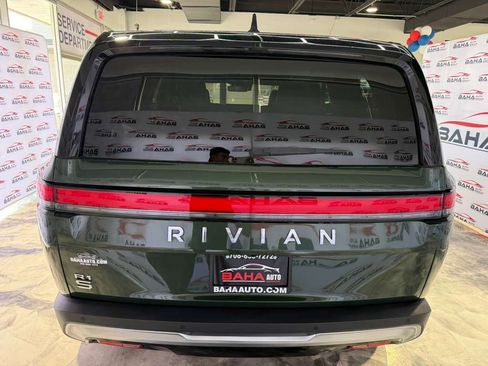 Used 2025 Rivian R1S Adventure AWD/4WD image 10