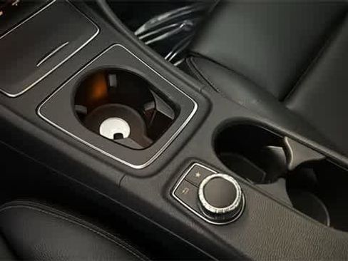 Used 2018 Mercedes-Benz GLA 250 GLA 250 image 23