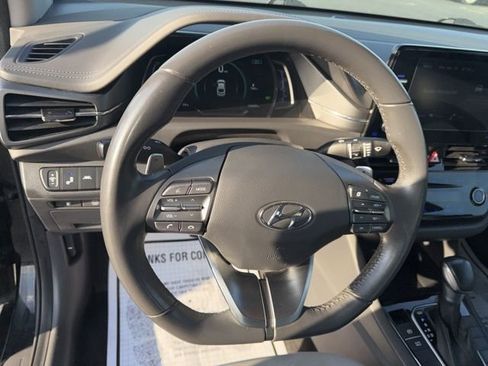 Used 2022 Hyundai Ioniq SE image 14