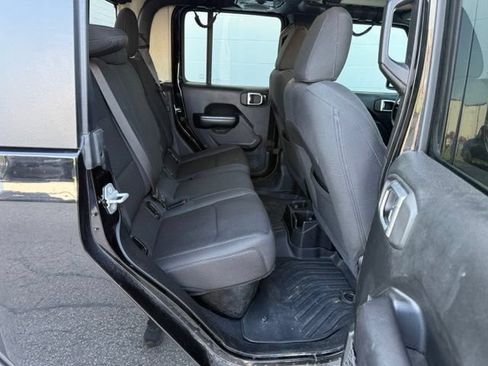 Used 2020 Jeep Gladiator Sport w/ Quick Order Package 24S AWD/4WD image 17