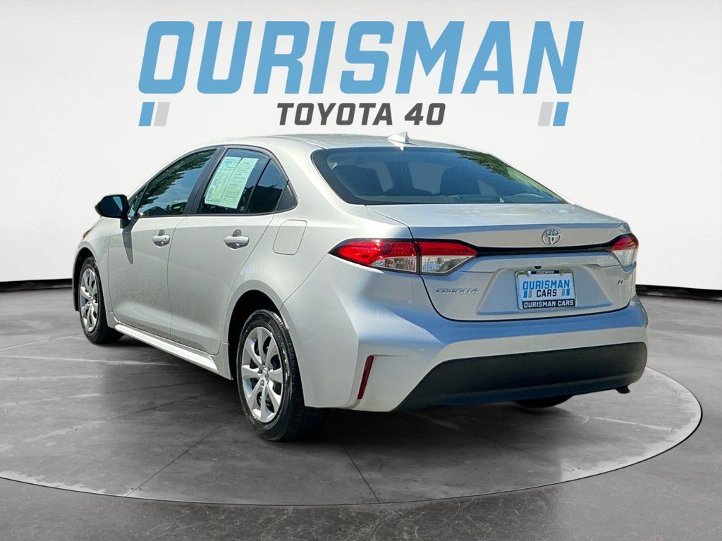 Used 2023 Toyota Corolla LE FWD image 5
