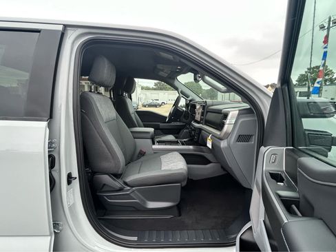 New 2026 Ford F250 XLT w/ XLT Premium Package AWD/4WD image 16