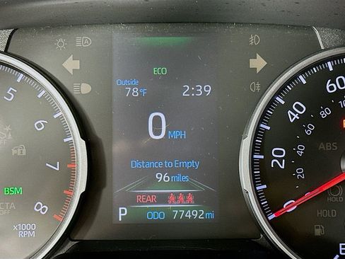 Used 2021 Toyota RAV4 XLE w/ Convenience Package AWD/4WD image 15