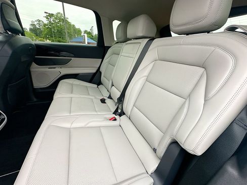 New 2026 Lincoln Nautilus Premier AWD/4WD image 4
