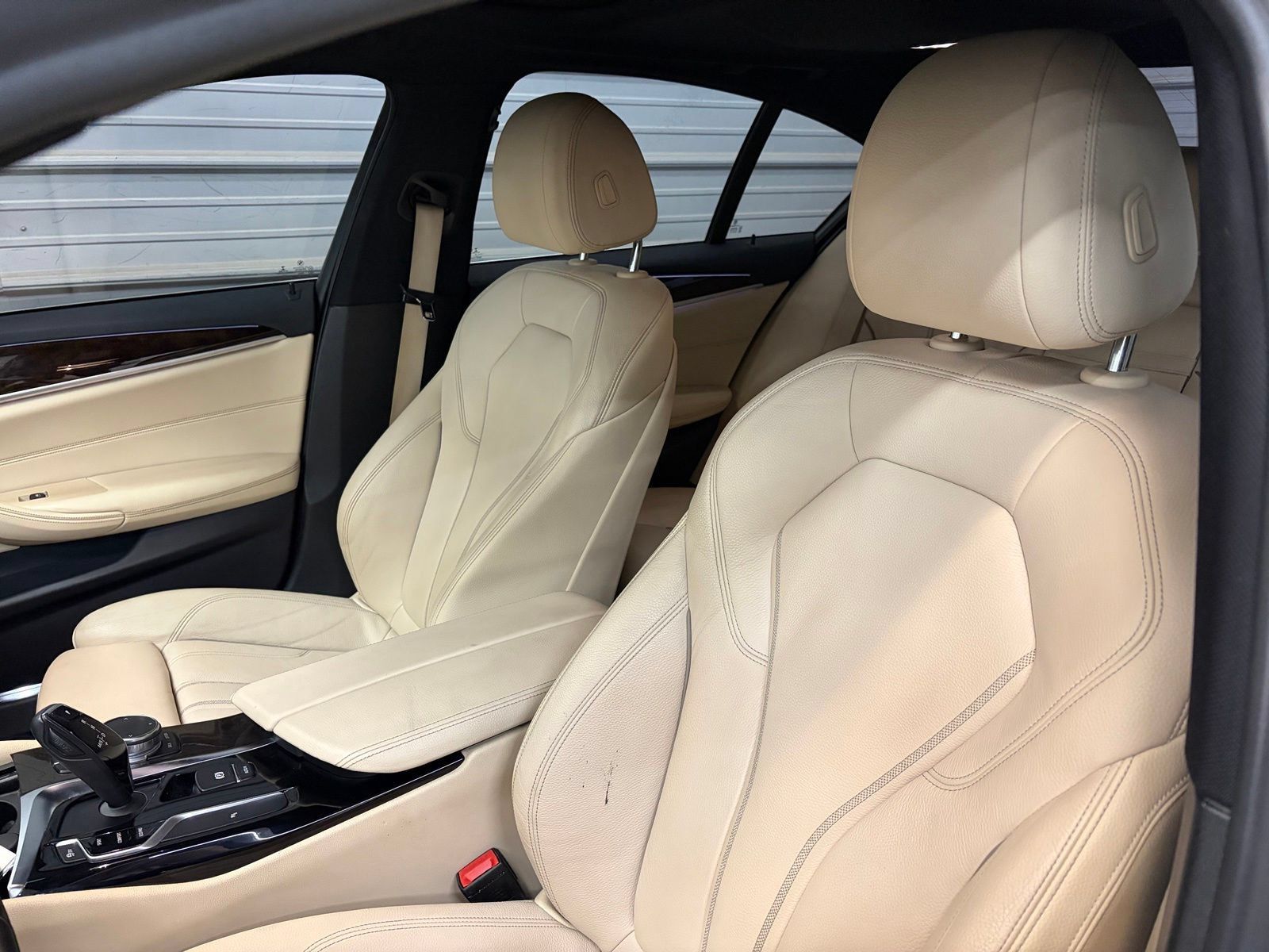Used 2018 BMW 530i xDrive AWD/4WD image 9