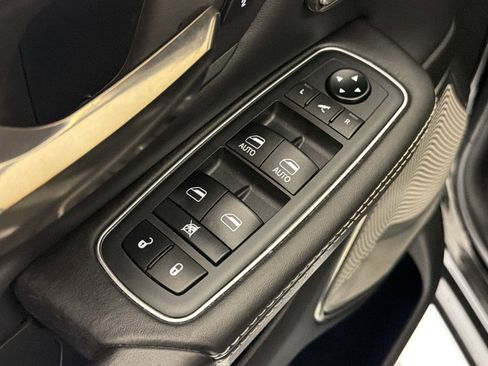 Used 2019 RAM 1500 Limited AWD/4WD image 12