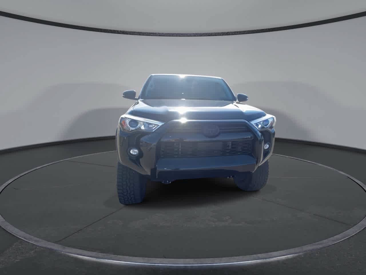 Used 2022 Toyota 4Runner SR5 Premium w/ Moonroof Package AWD/4WD image 4