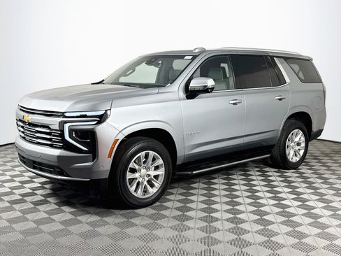 Used 2025 Chevrolet Tahoe Premier AWD/4WD image 4