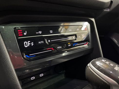 Used 2022 Volkswagen Tiguan SE R-Line image 31
