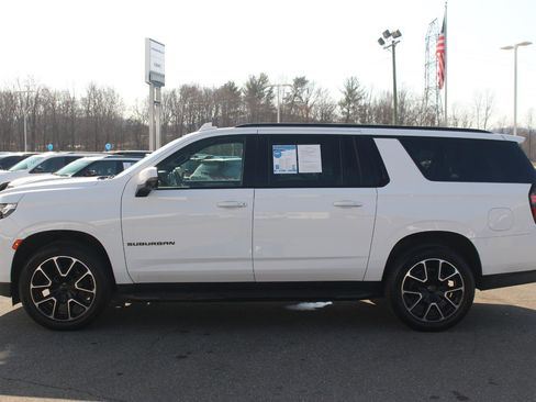 Used 2021 Chevrolet Suburban RST w/ Luxury Package image 4