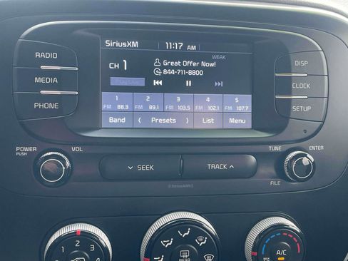 Used 2019 Kia Soul Base Auto FWD image 7