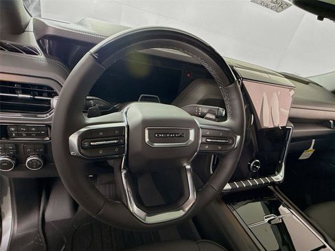 New 2026 GMC Yukon XL Denali w/ Denali Reserve Package AWD/4WD image 5