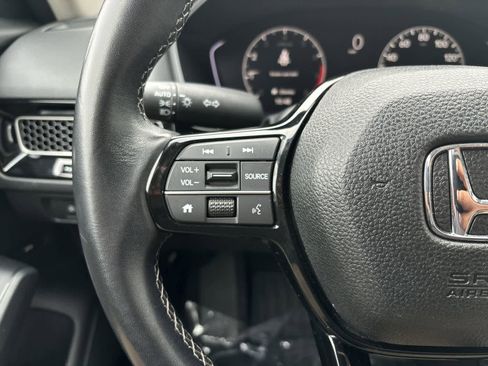 Used 2023 Honda Civic EX image 10