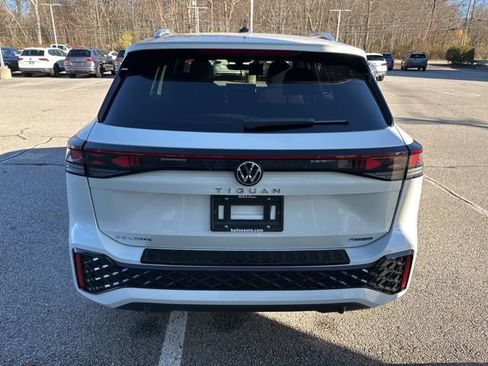 New 2026 Volkswagen Tiguan SEL R-Line image 6