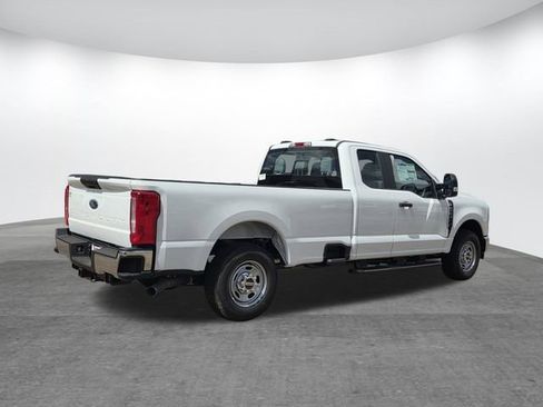 New 2026 Ford F250 XL w/ XL Chrome Package RWD image 2