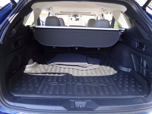 Used 2022 Subaru Outback Limited AWD/4WD image 29