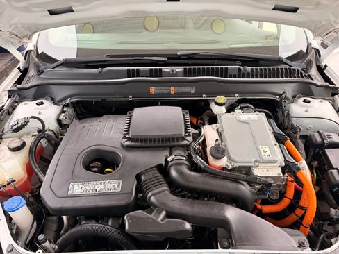 Used 2019 Ford Fusion SE FWD image 34