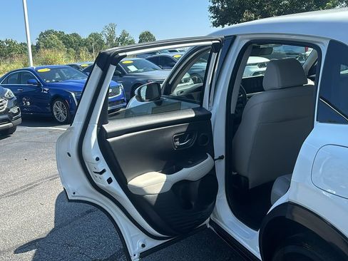 Used 2024 Honda HR-V EX-L image 29