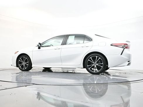 Used 2019 Toyota Camry L image 42