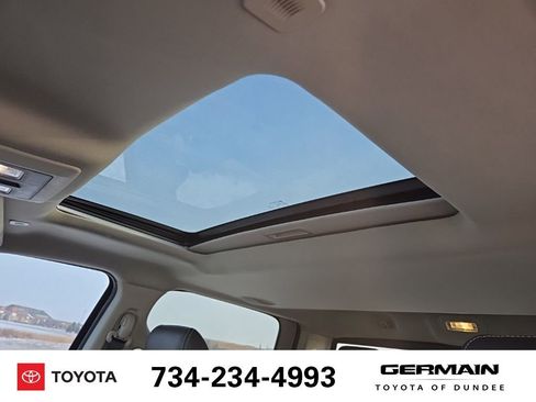 Used 2018 RAM 1500 Laramie w/ Convenience Group image 19