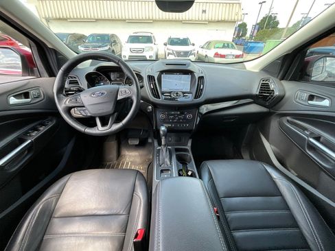 Used 2018 Ford Escape Titanium w/ Ford Safe & Smart Package FWD image 7