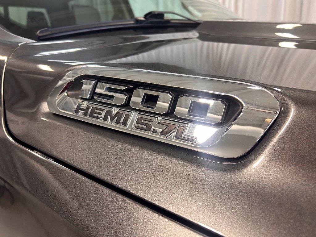 Used 2021 RAM 1500 Laramie AWD/4WD image 2