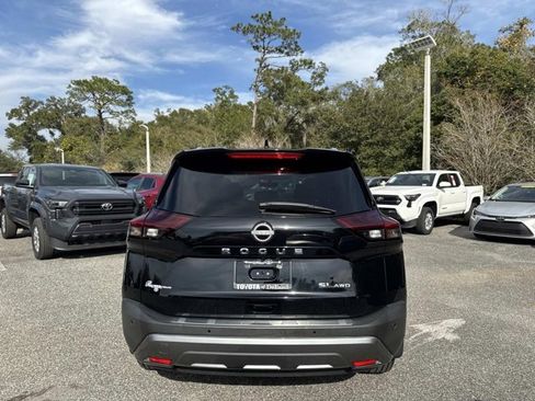 Used 2023 Nissan Rogue SL w/ SL Premium Package image 3