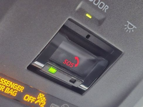 Used 2024 Toyota Prius LE image 14